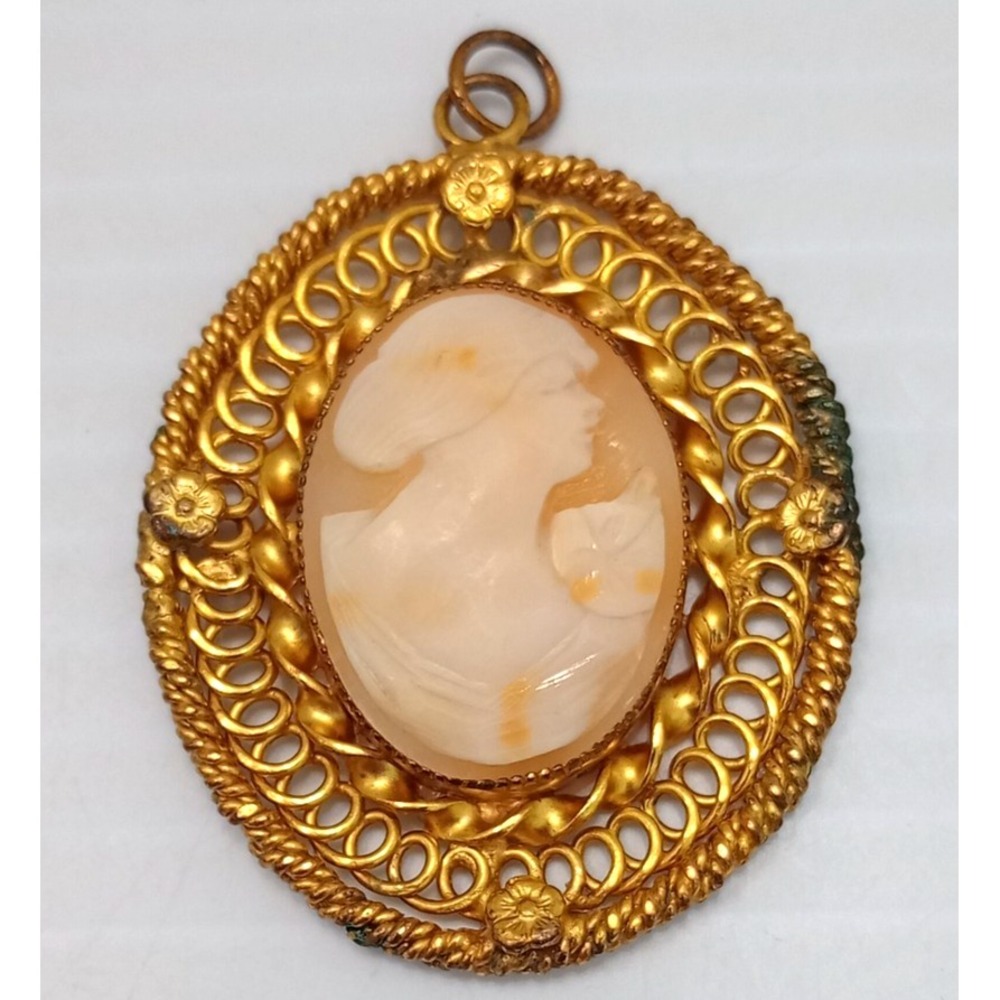 Vintage Hand Carved Shell Cameo Pendant Gold Tone Frame Lady Profile *oxidation‎